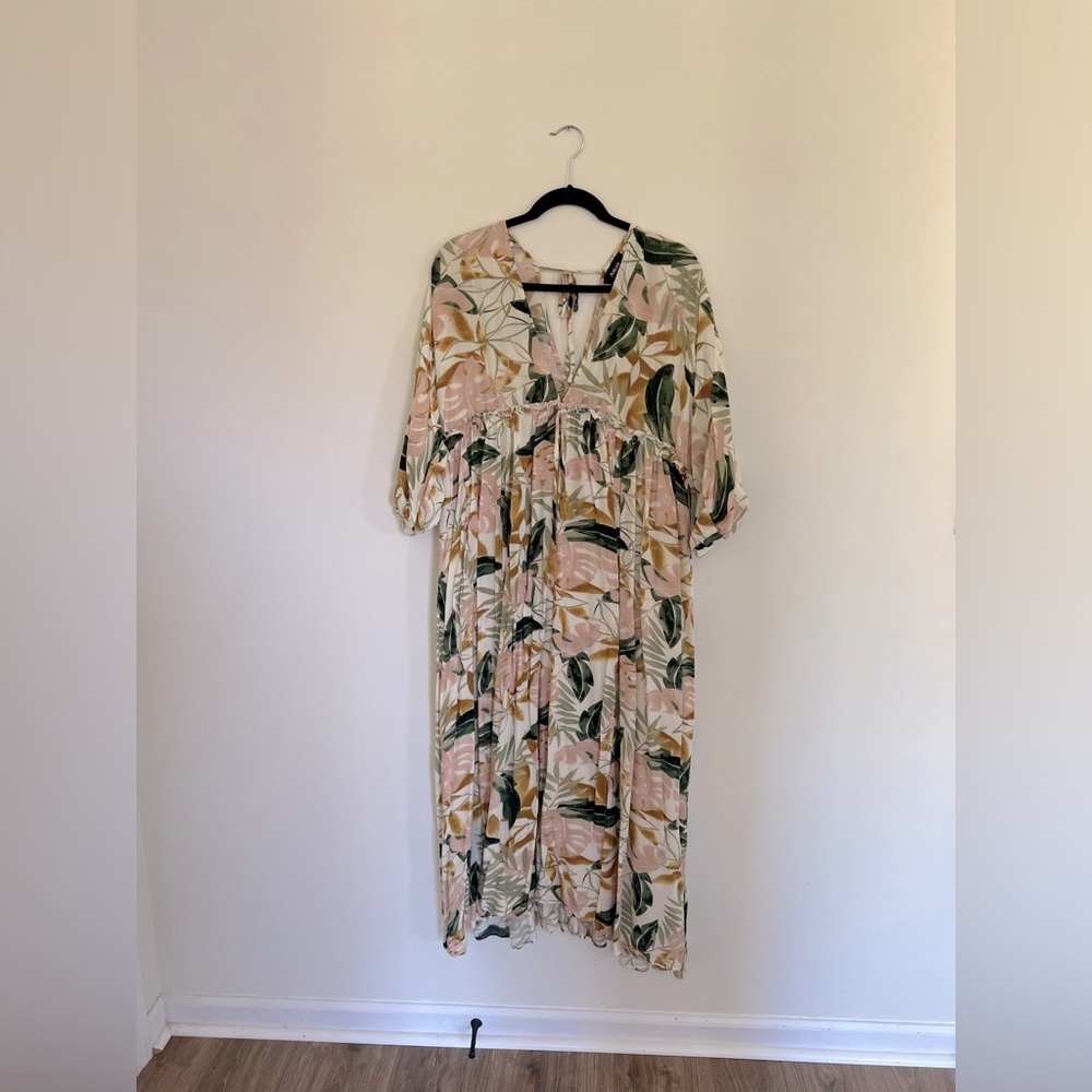 *Floral Maxi Dress*